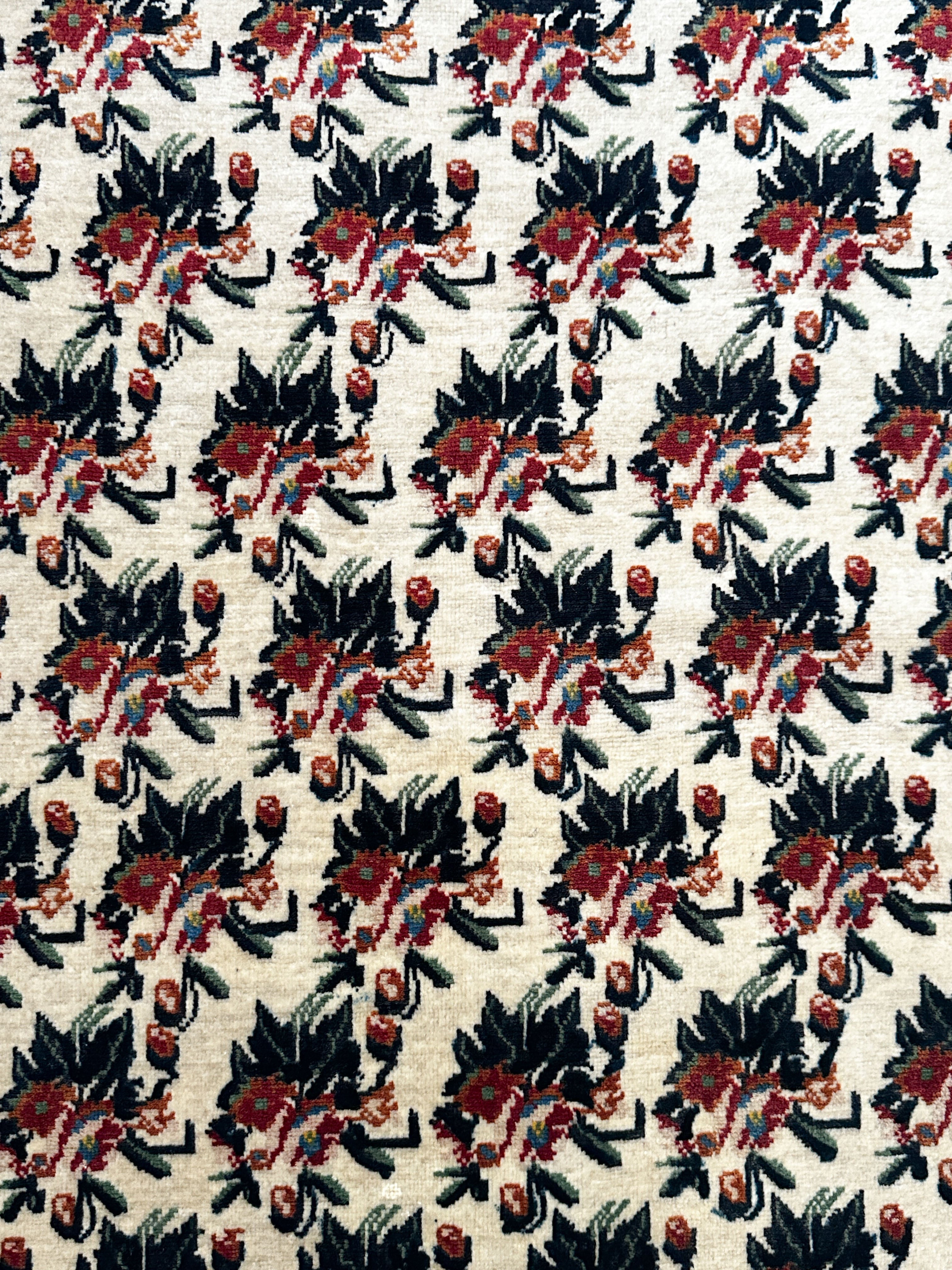Afschar Teppich ca. 200 × 150 cm – creme/blau/rot & florales Muster