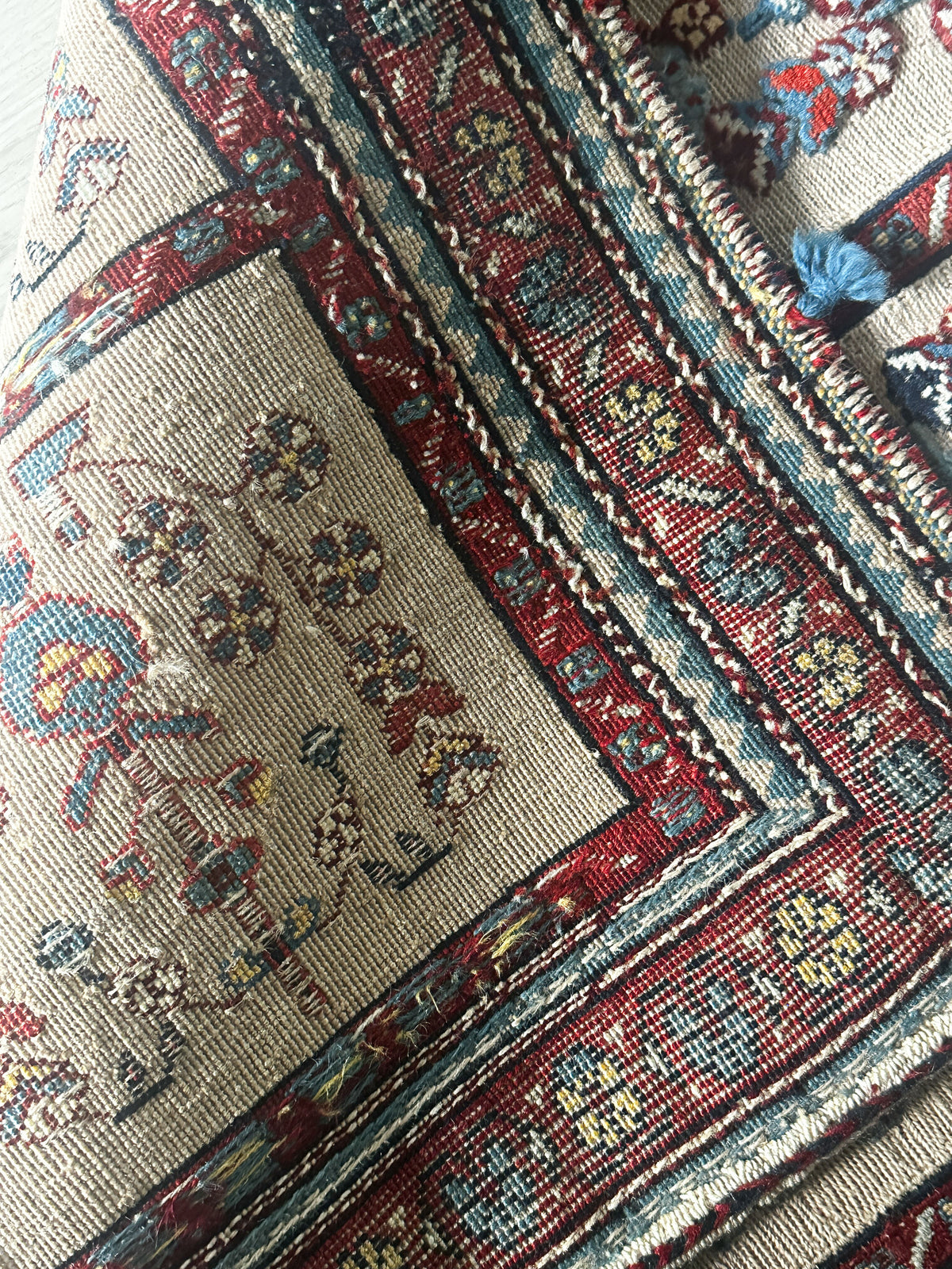 Belutsch Teppich ca. 200 × 150 cm – beige/rot/blau & Feldermuster