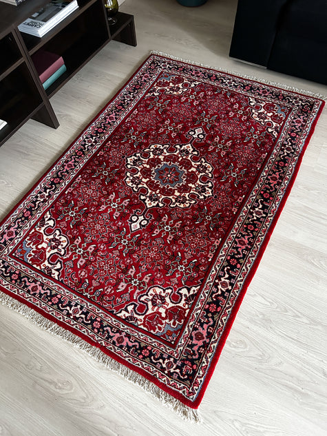 Bidjar Teppich ca. 150 × 100 cm – rot/blau/creme & klassisch