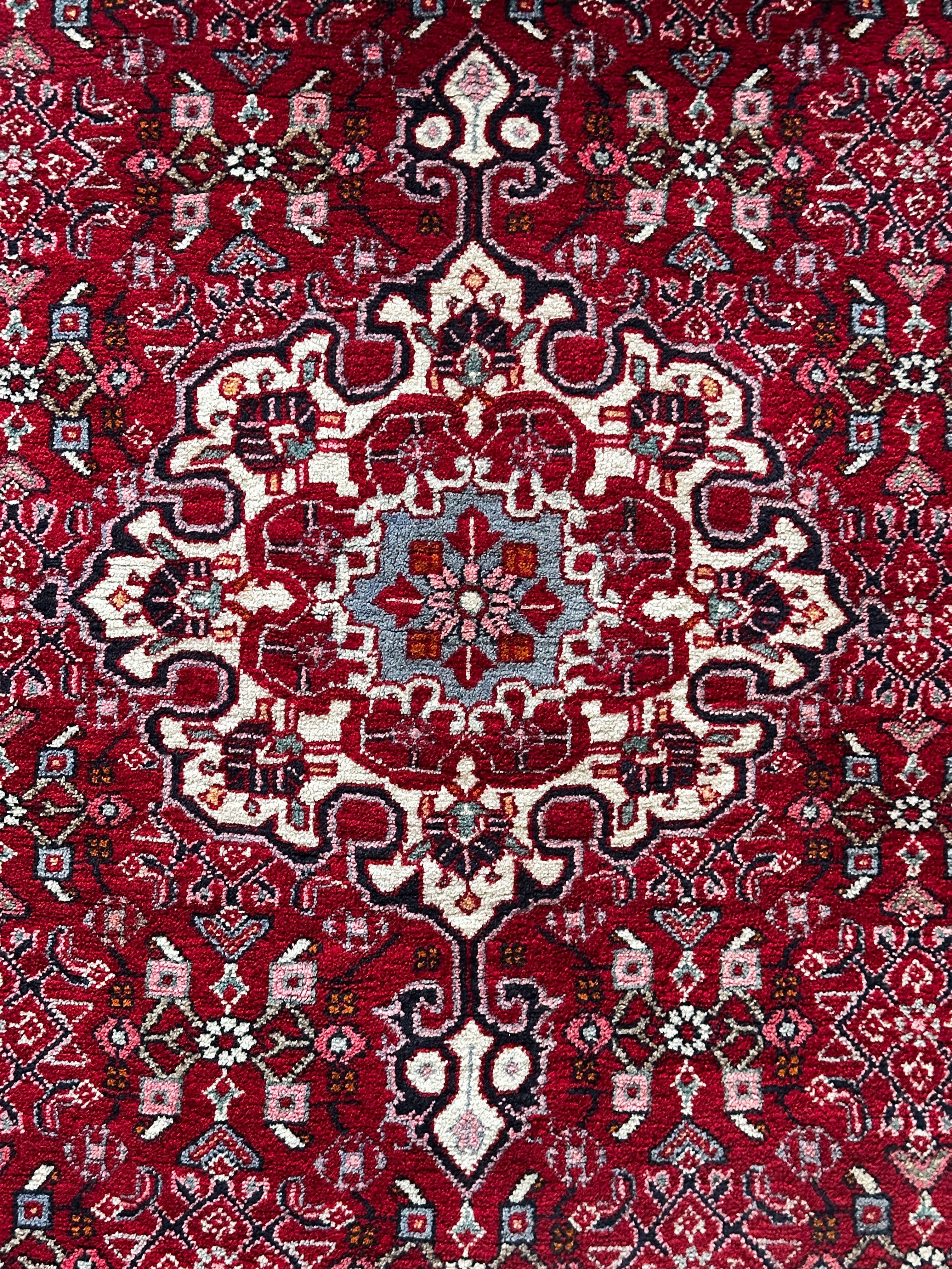 Bidjar Teppich ca. 150 × 100 cm – rot/blau/creme & klassisch