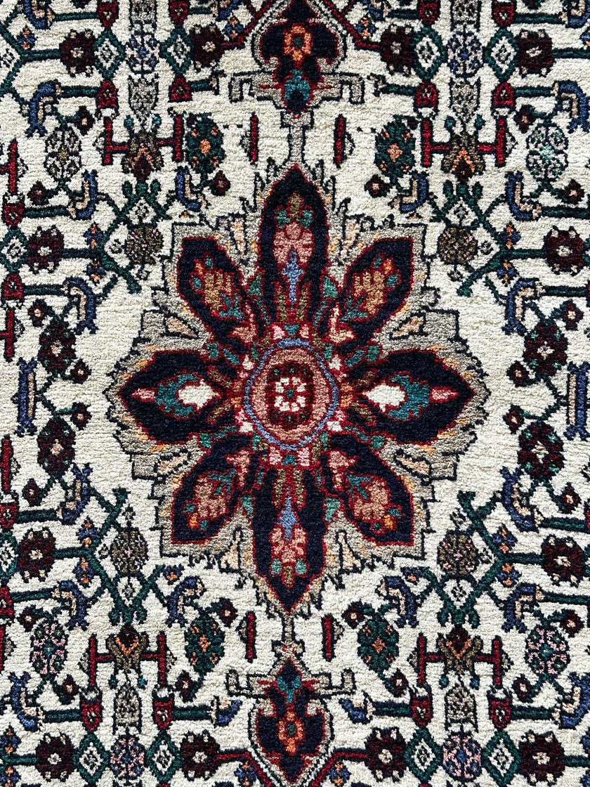 Bidjar Teppich ca. 150 × 100 cm – creme/dunkelblau & detailreich