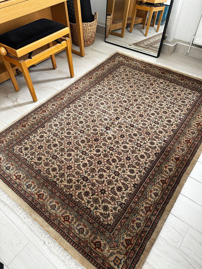 Bidjar Teppich ca. 200 × 150 cm – beige & fein gemustert