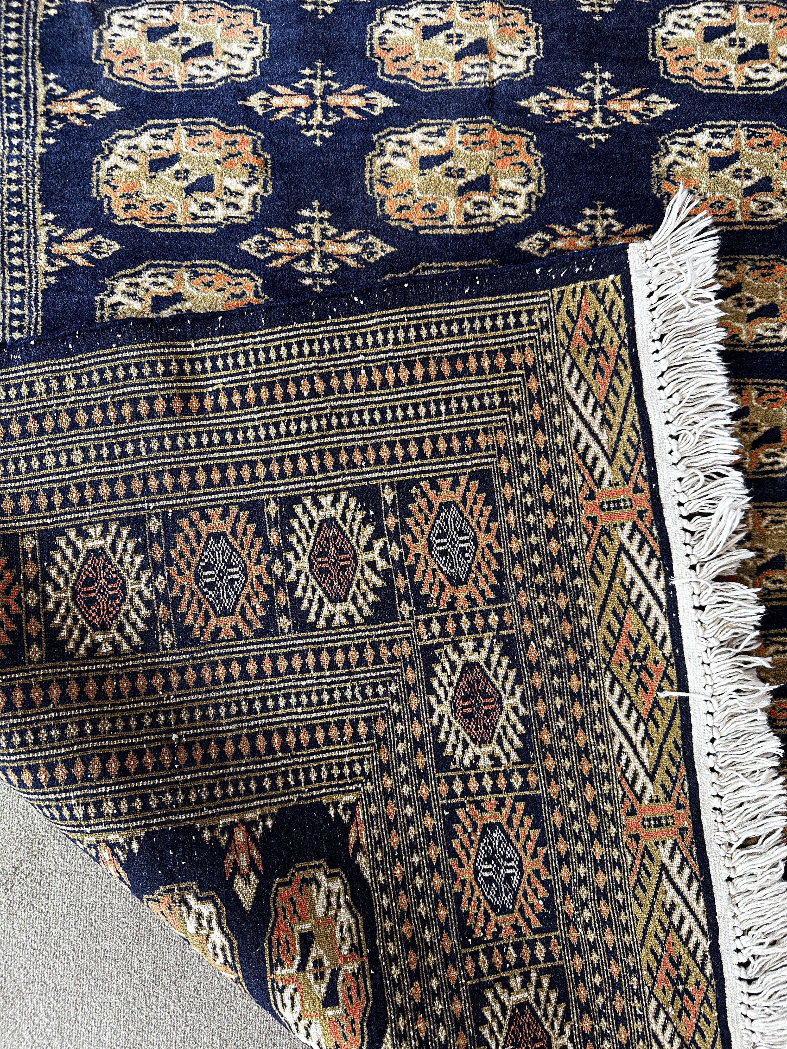 Buchara Teppich ca. 200 × 150 cm – dunkelblau & geometrisch