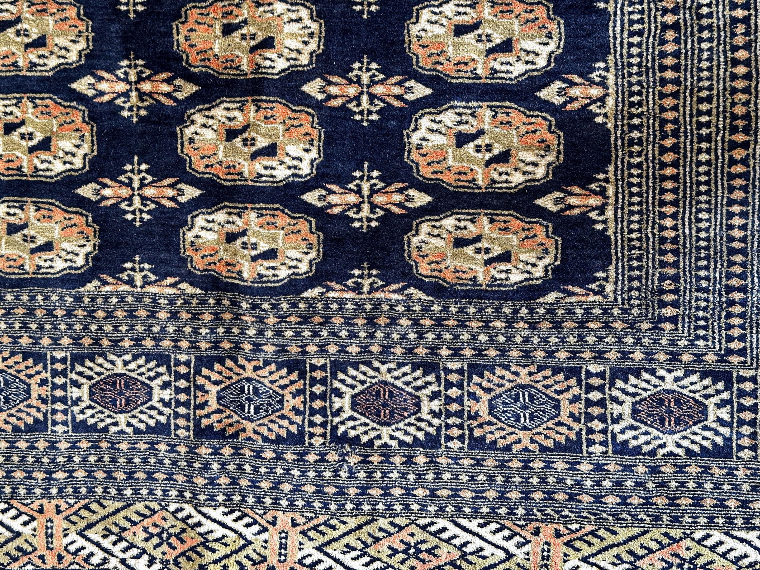 Buchara Teppich ca. 200 × 150 cm – dunkelblau & geometrisch
