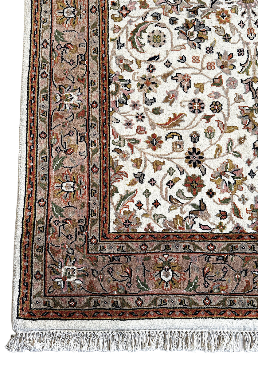 Ganga Teppich ca. 200 × 150 cm – creme/braun & floral