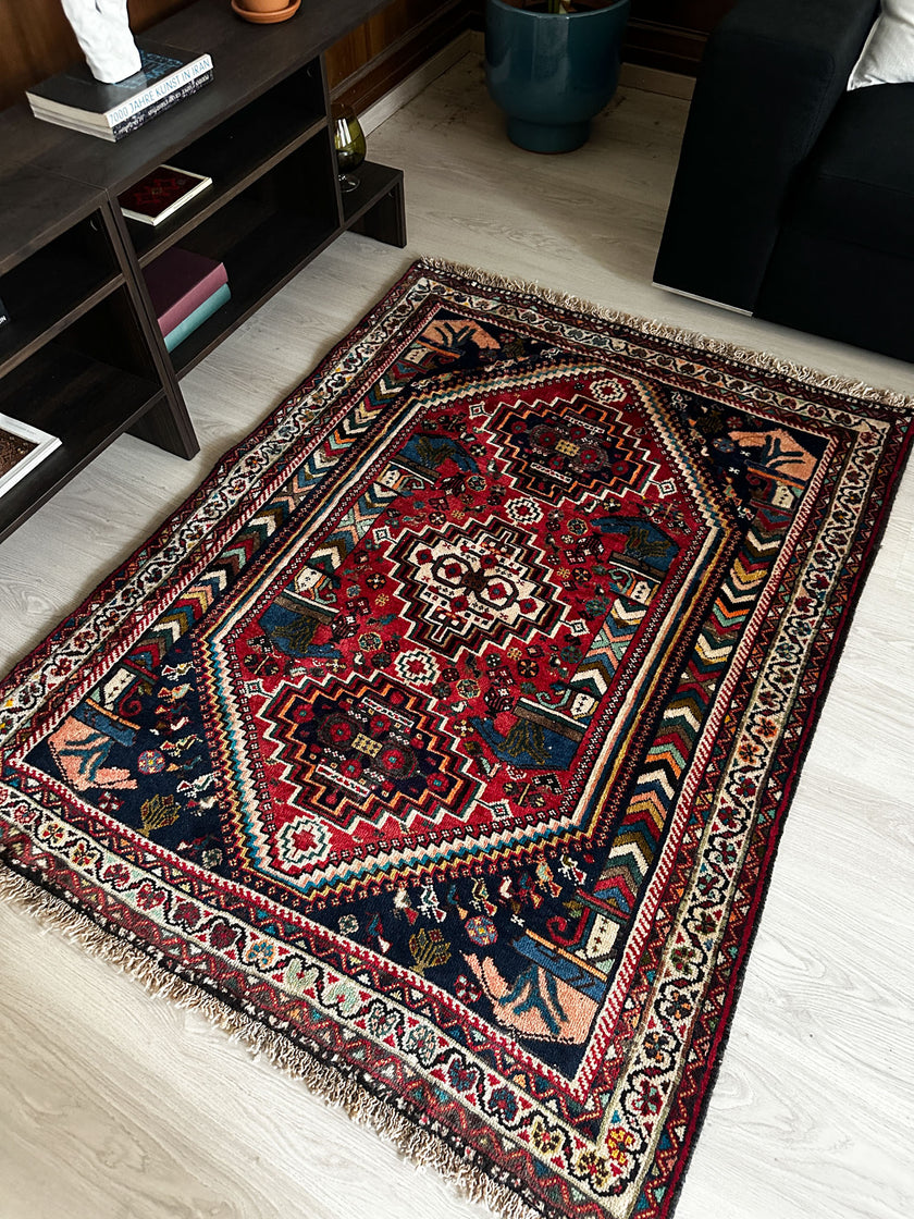 Gaschghai Teppich ca. 151 × 113 cm – rot & dunkelblau