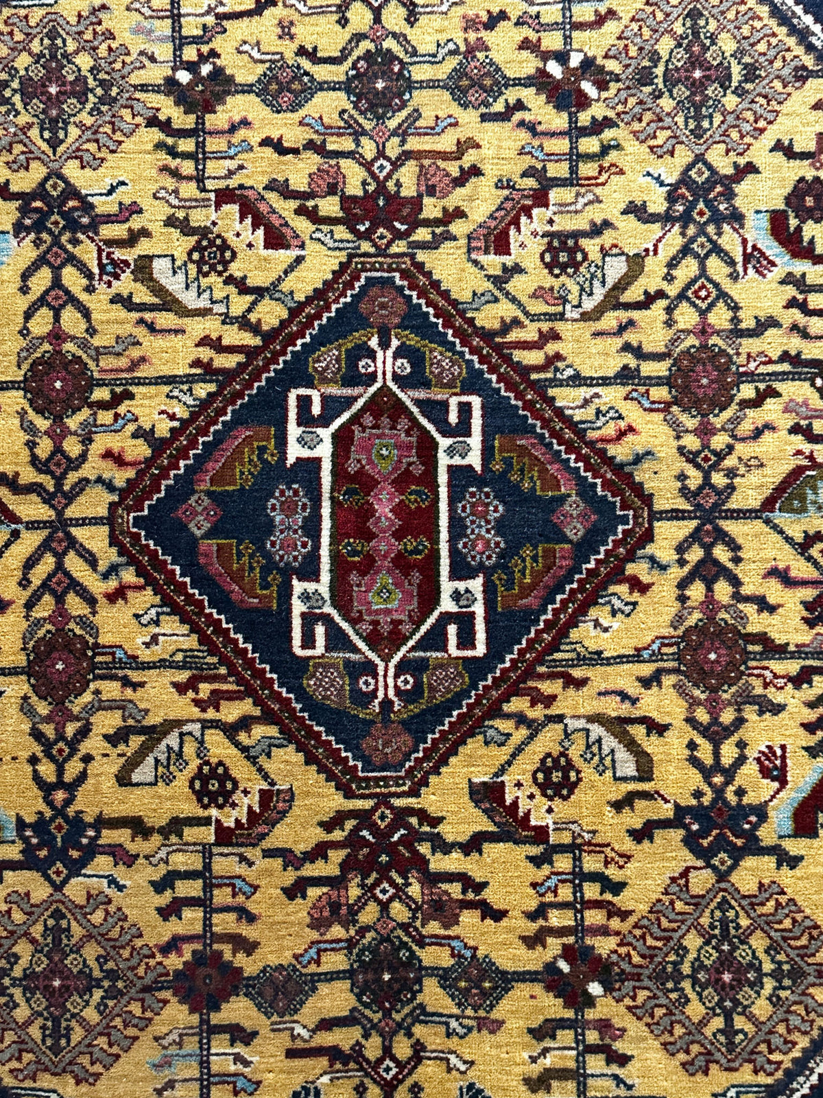 Gaschghai Teppich ca. 148 × 108 cm – goldgelb & dunkelblau