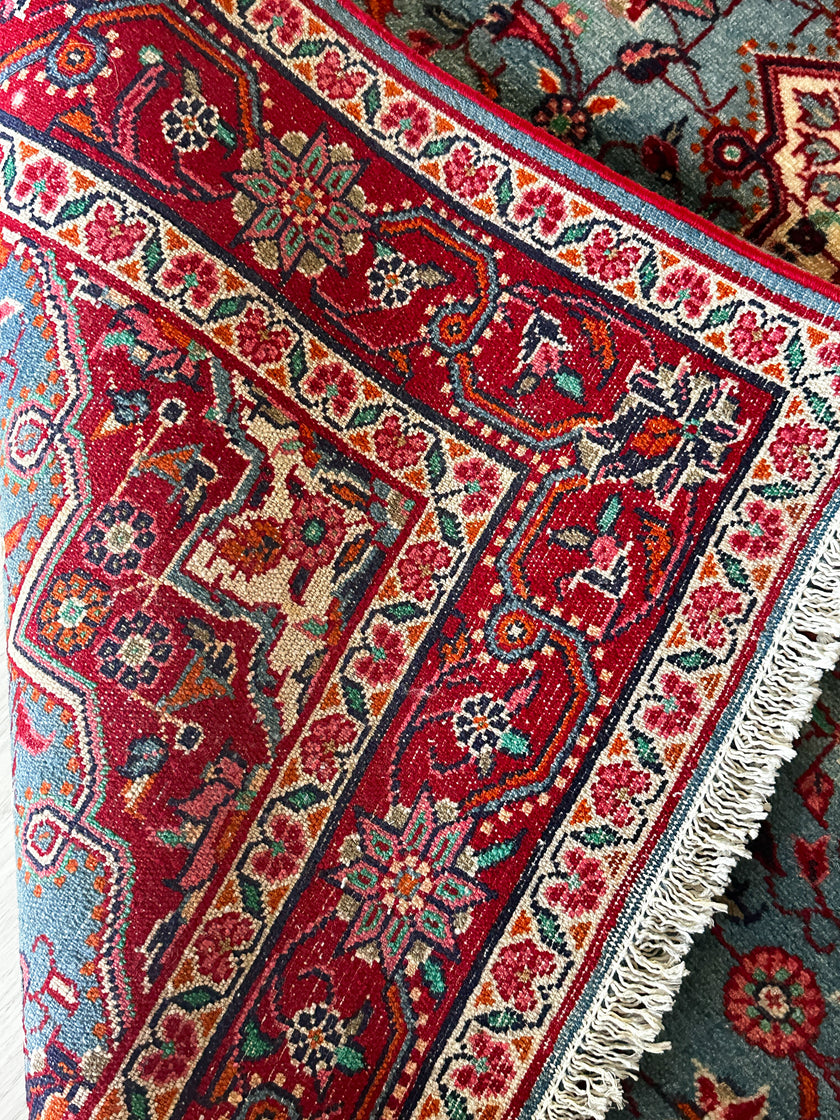 Hamedan Teppich ca. 150 × 100 cm – hellblau/rot/creme & floral
