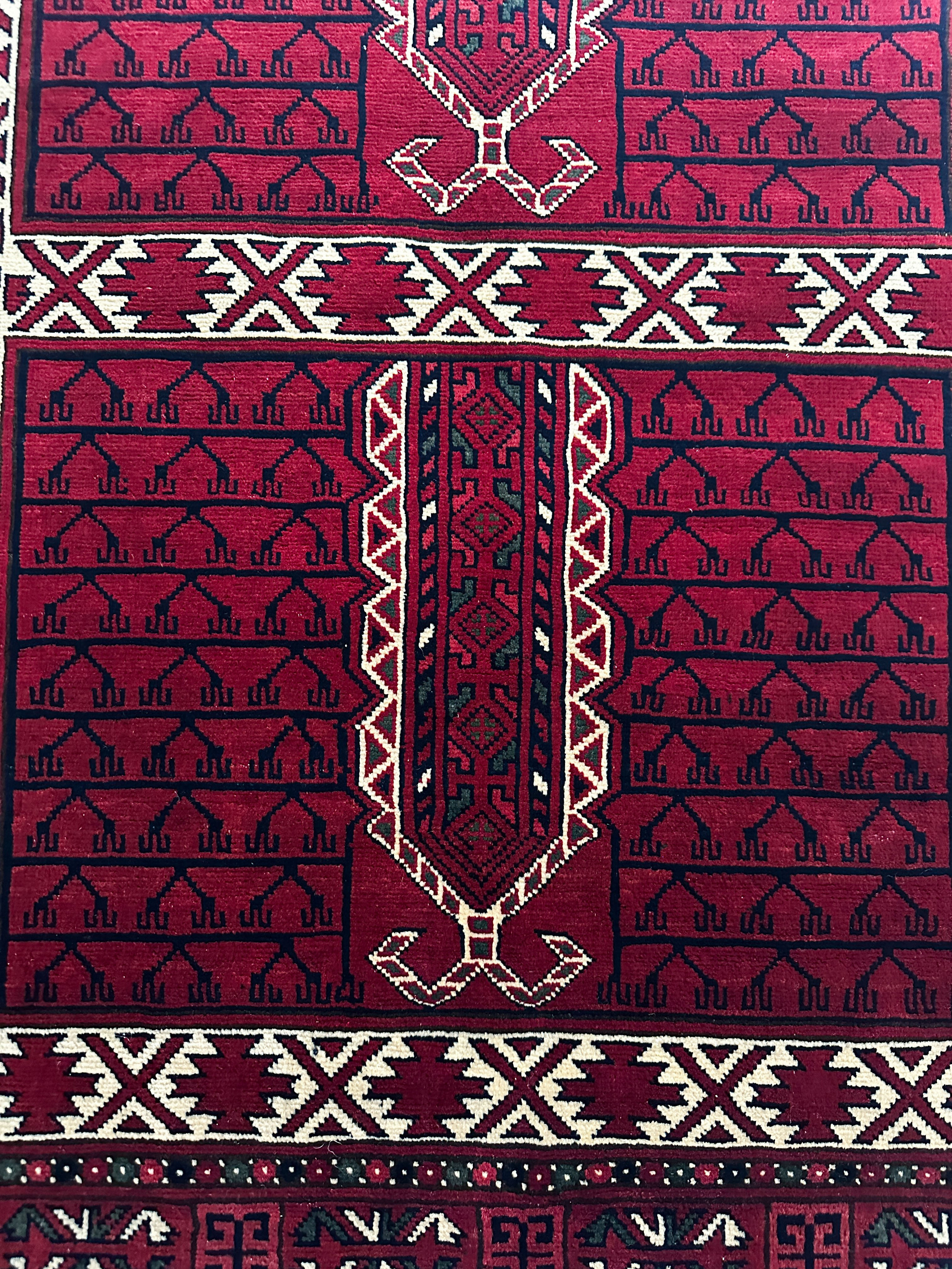 Hatschlu Teppich ca. 150 × 100 cm – rot/creme/schwarz & geometrisch