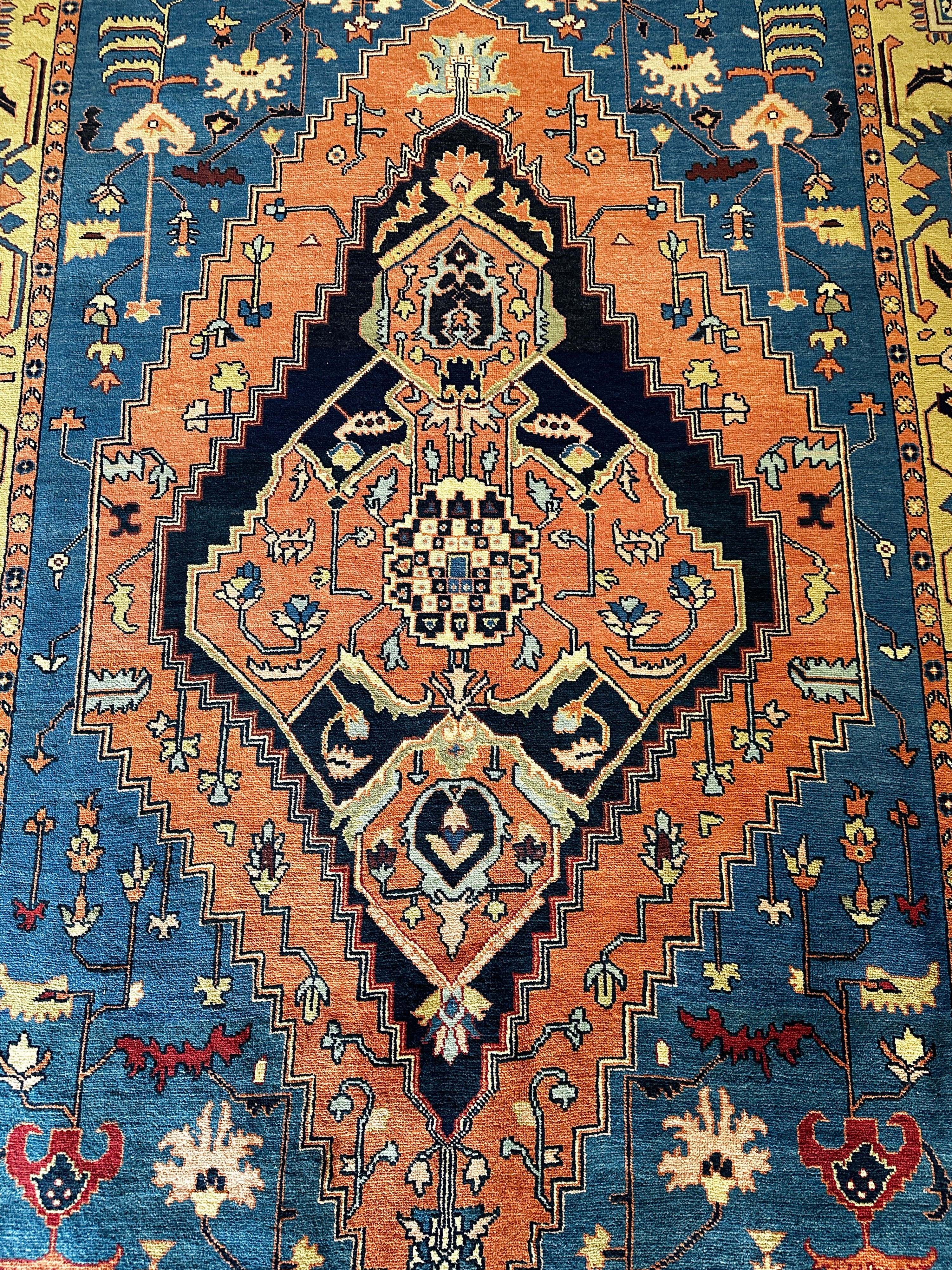Heriz Teppich ca. 200 × 300 cm – blau/orange & ausdrucksstark
