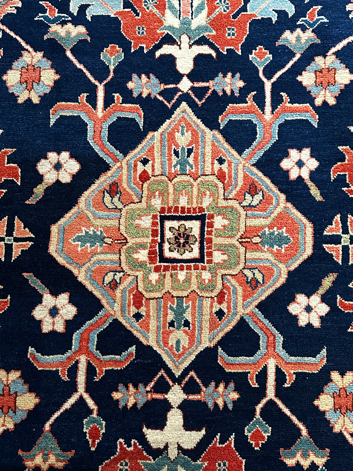Heriz Teppich ca. 200 × 300 cm – dunkelblau/beige/rot & klassisch
