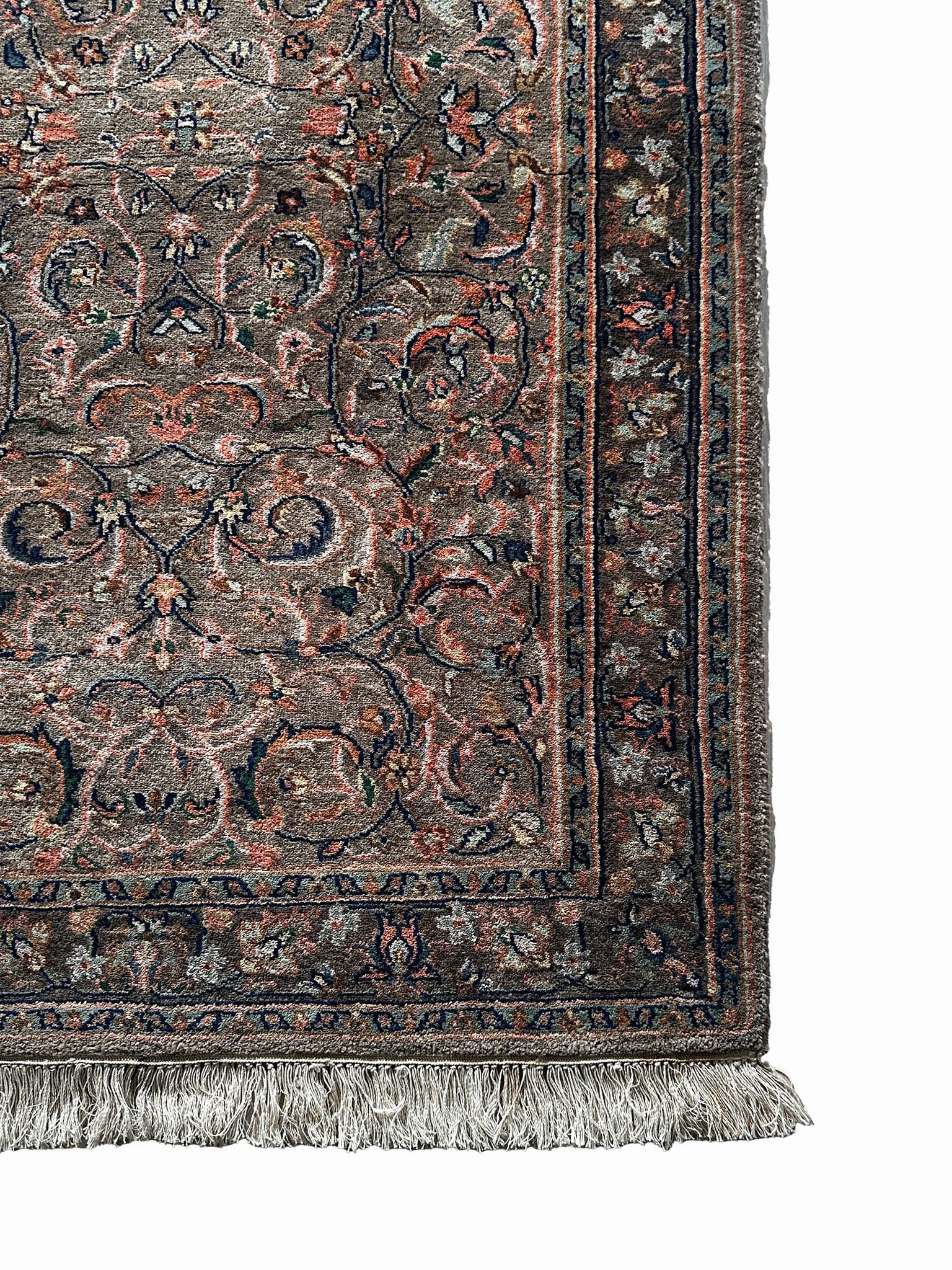 I. Keschan Teppich ca. 150 × 100 cm – grau/braun & dezent