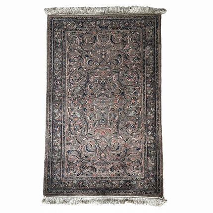 I. Keschan Teppich ca. 150 × 100 cm – grau/braun & dezent