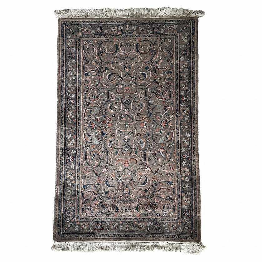 I. Keschan Teppich ca. 150 × 100 cm – grau/braun & dezent