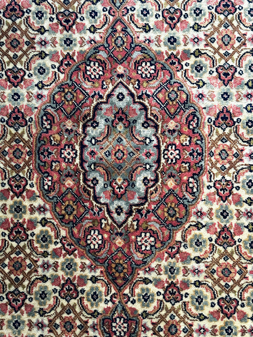 Sarough Teppich ca. 160 × 85 cm – goldbeige & dunkelblau