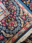 Jazd Teppich ca. 251 × 149 cm – dunkelblau & floral