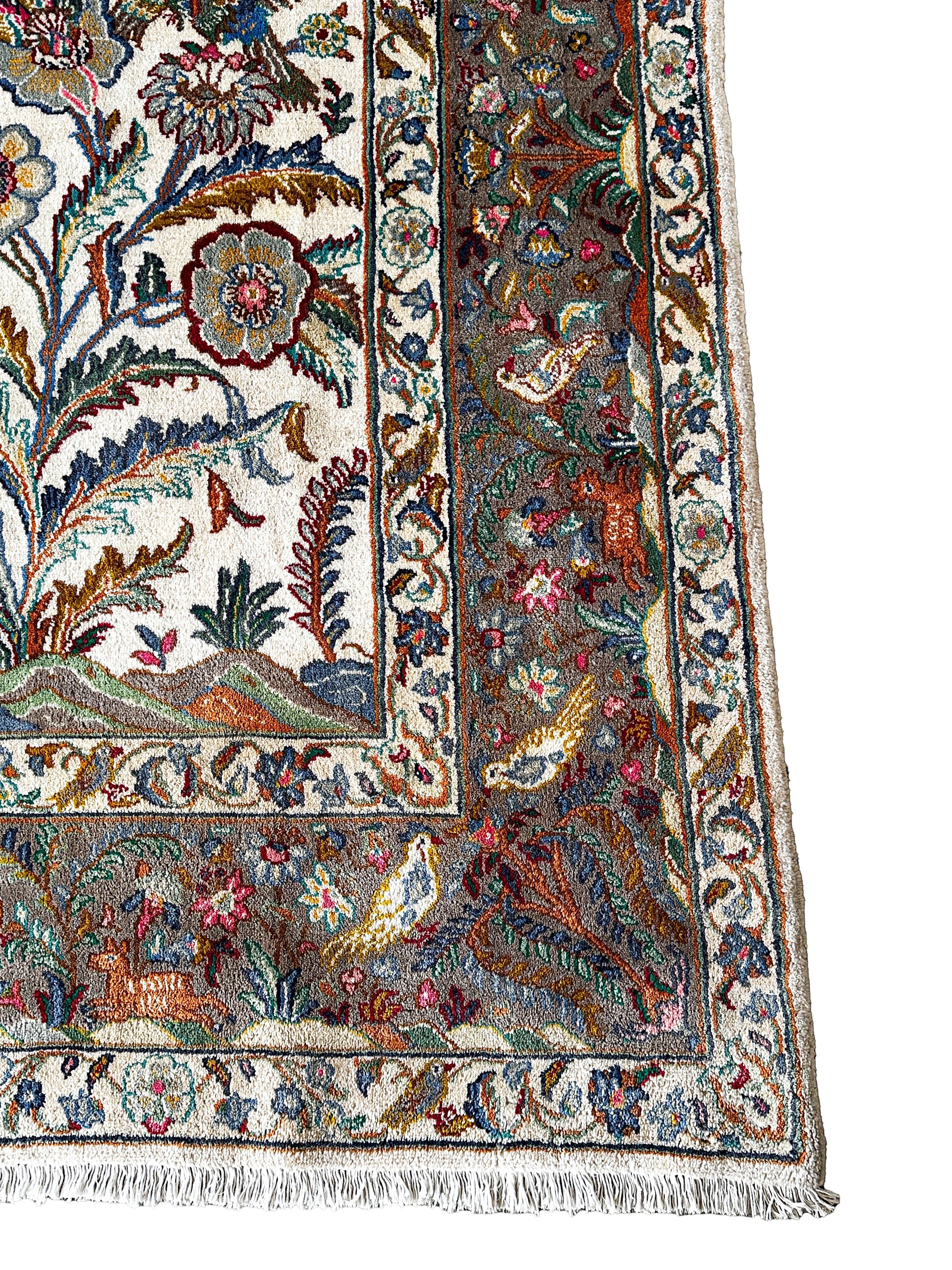 Keschan Teppich ca. 300 × 200 cm – creme/oliv & floral