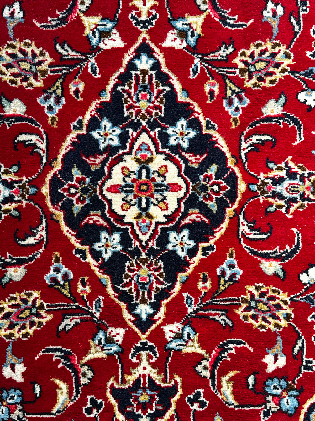 Keschan Teppich ca. 147 × 80 cm – rot & dunkelblau