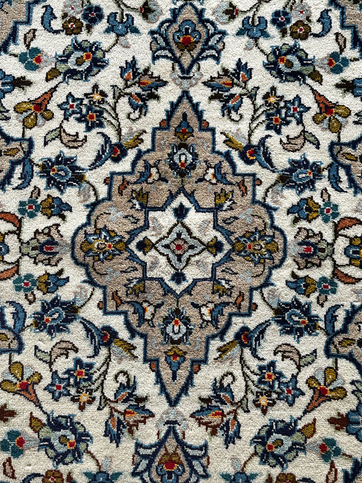 Keschan Teppich ca. 155 × 100 cm – creme, graubeige & blau