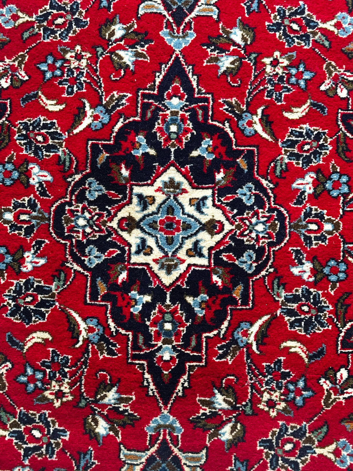 Keschan Teppich ca. 147 × 100 cm – rot & dunkelblau