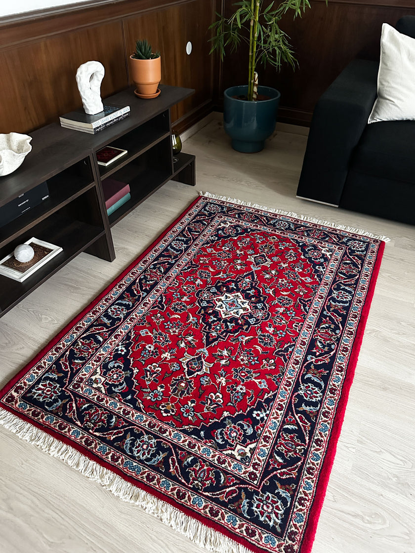 Keschan Teppich ca. 147 × 100 cm – rot & dunkelblau