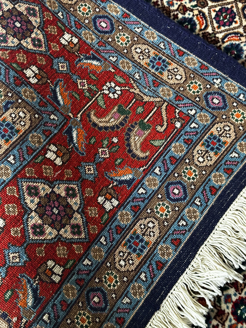 Moud Teppich ca. 255 × 157 cm –  Rot & dunkelblau