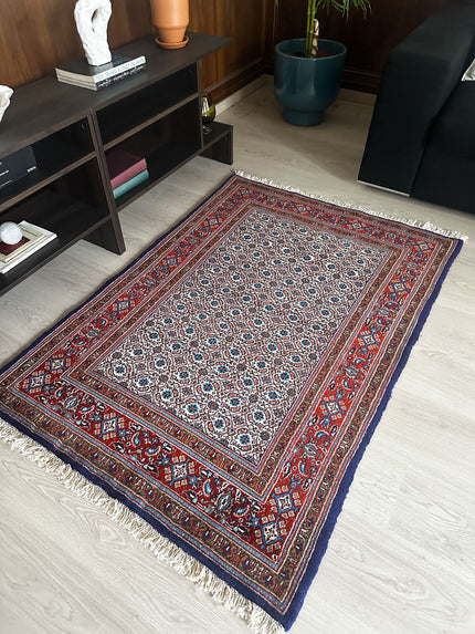 Moud Teppich ca. 154 × 104 cm – creme, rot & blau