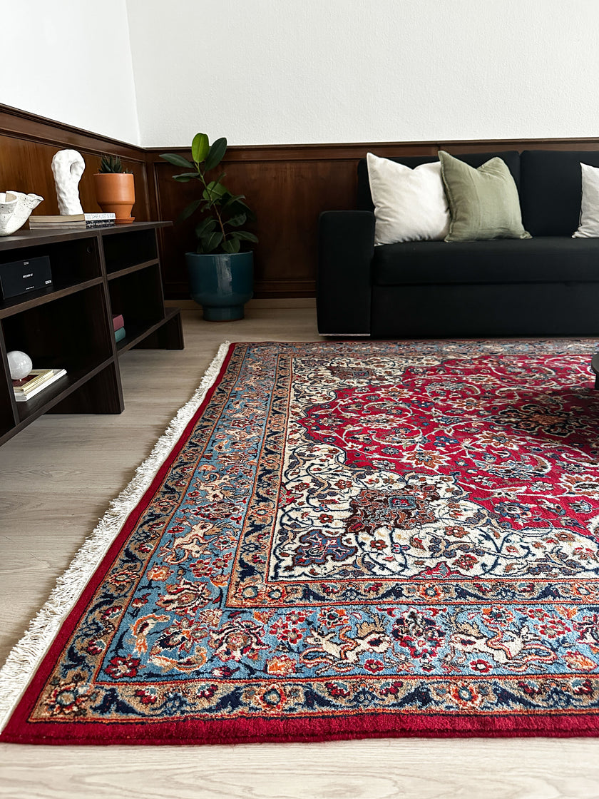 Moud Teppich ca. 300 × 200 cm – rot/hellblau & elegant