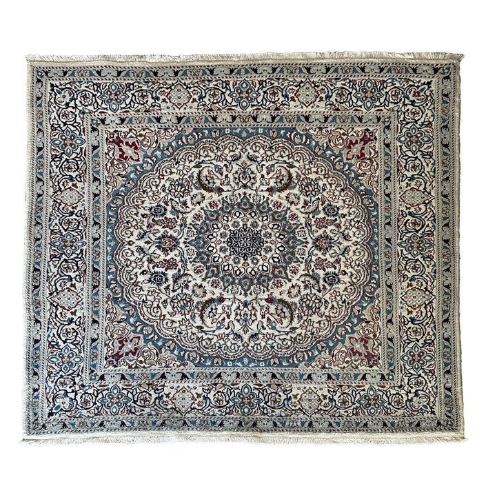 Nain Teppich ca. 200 × 200 cm – hellblau/beige & fein