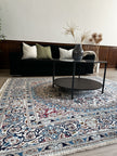 Nain Teppich ca. 200 × 200 cm – hellblau/beige & fein
