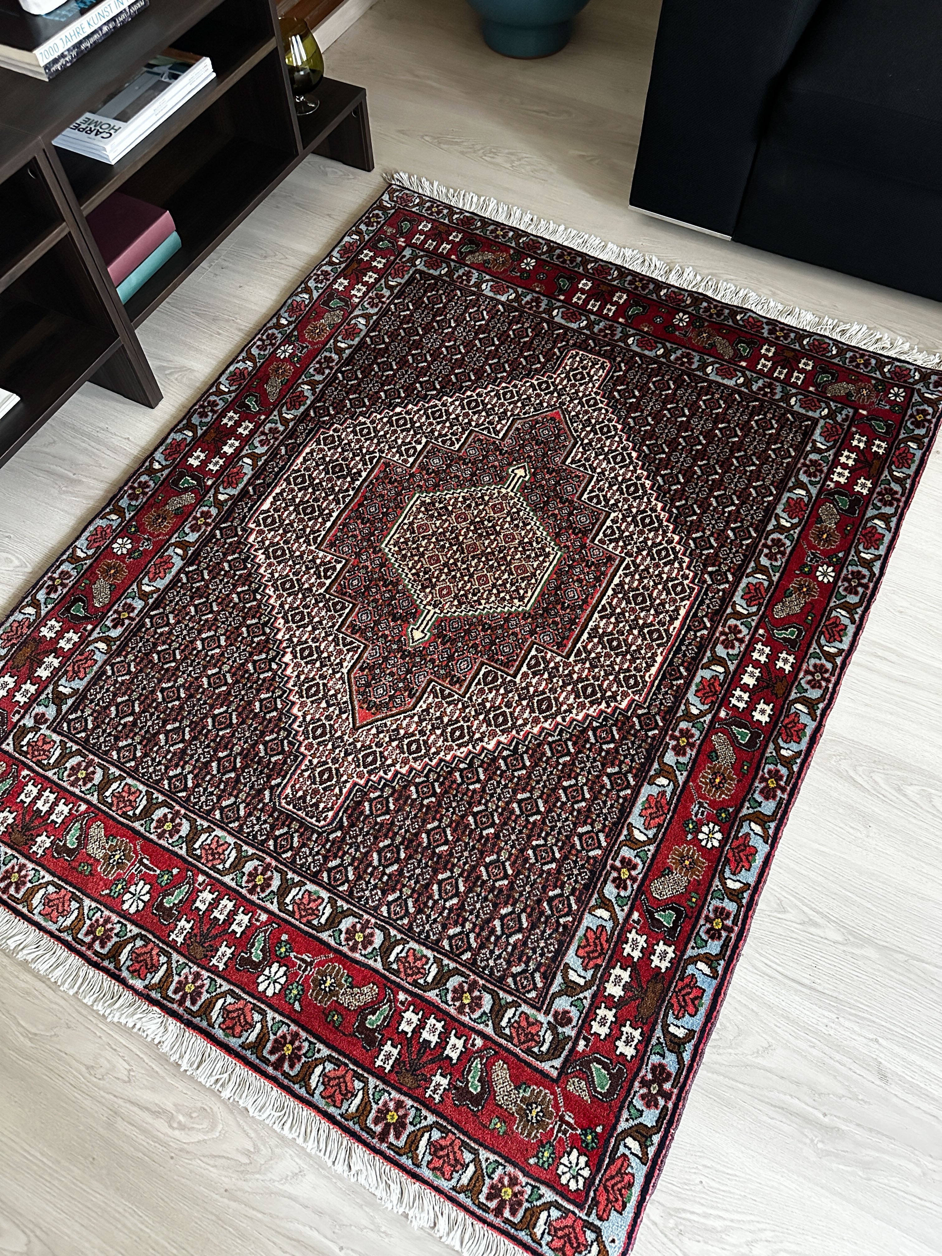 Sanandaj Teppich ca. 150 × 100 cm – dunkelbraun/rot & detailreich