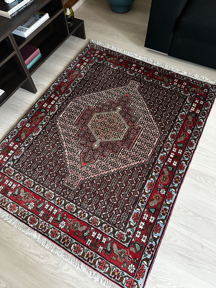 Sanandaj Teppich ca. 150 × 100 cm – dunkelbraun/rot & detailreich