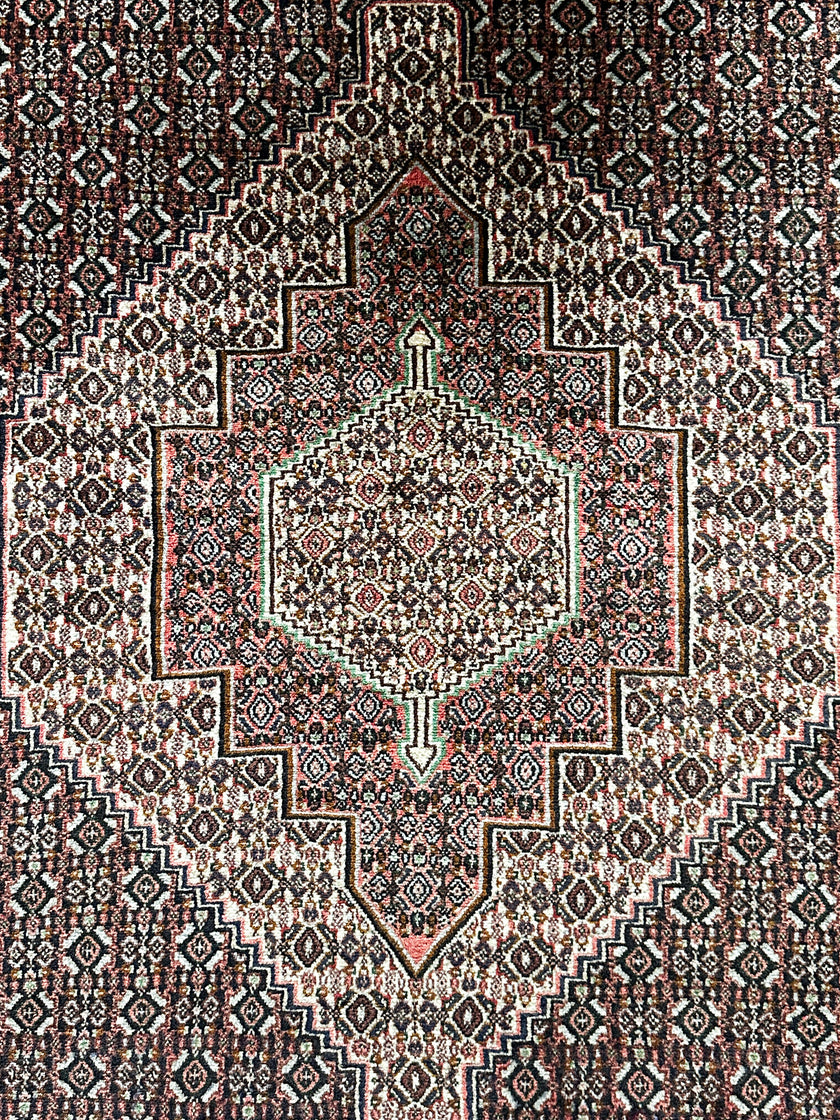 Sanandaj Teppich ca. 150 × 100 cm – dunkelbraun/rot & detailreich