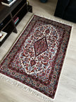 Sarough Teppich ca. 150 × 100 cm – creme/rot/blau & elegant