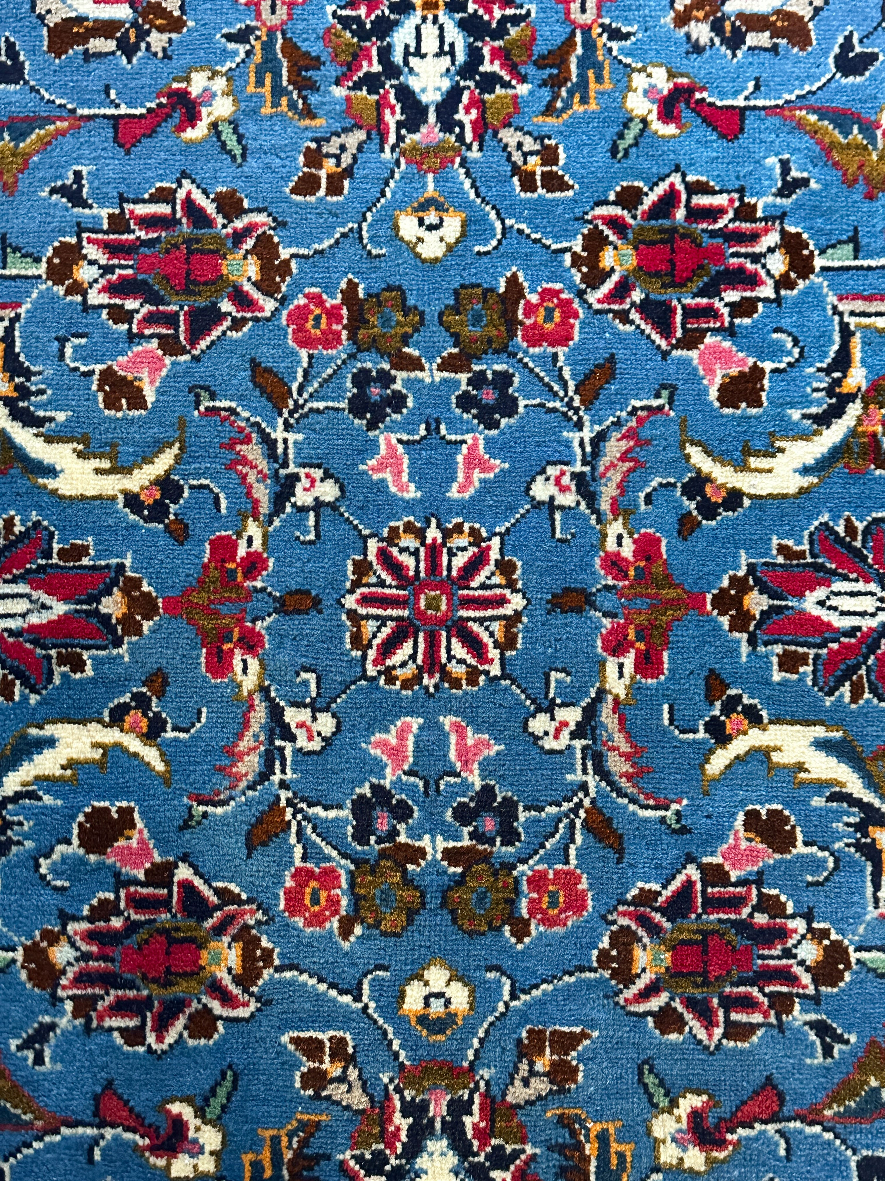 Sarough Teppich ca. 150 × 100 cm – hellblau/rot & floral