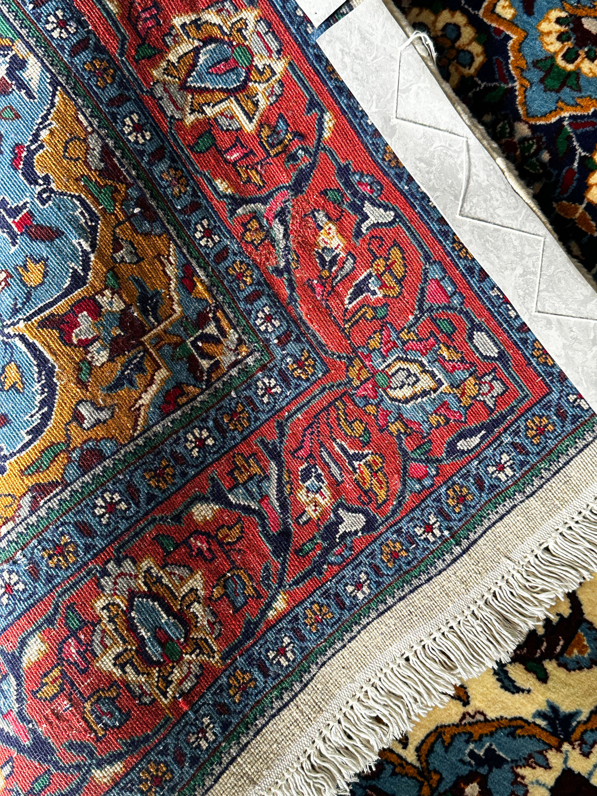 Sarough Teppich ca. 150 × 100 cm – creme/rot/blau & floral gemustert