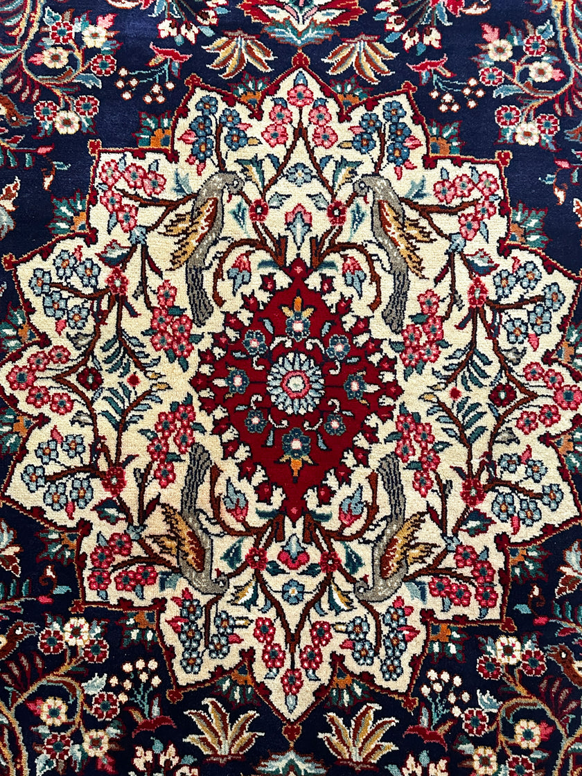 Sarough Teppich ca. 300 × 250 cm – dunkelblau/rot/creme & floral