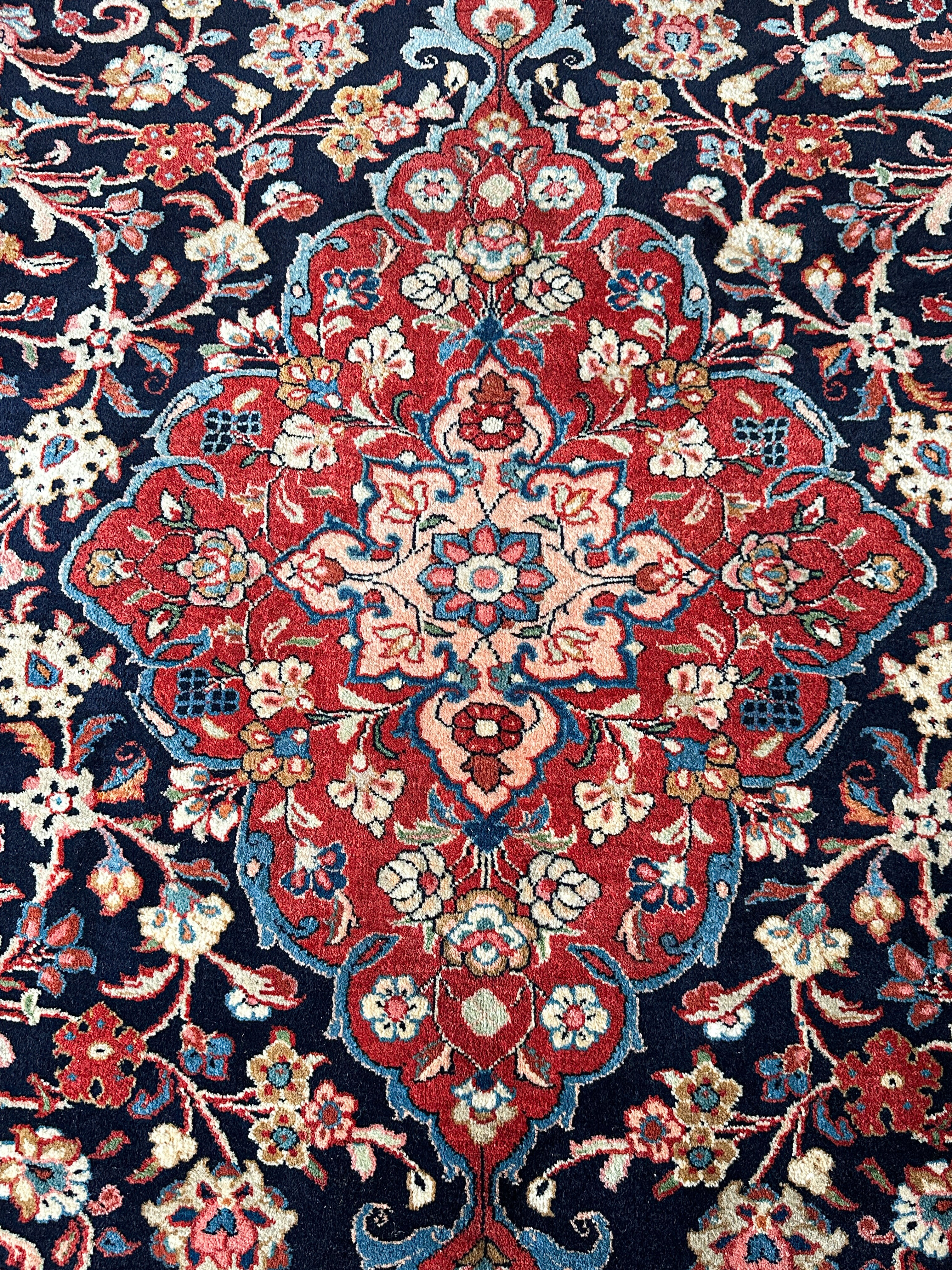 Sarough Teppich ca. 300 × 200 cm – dunkelblau/rot & edel