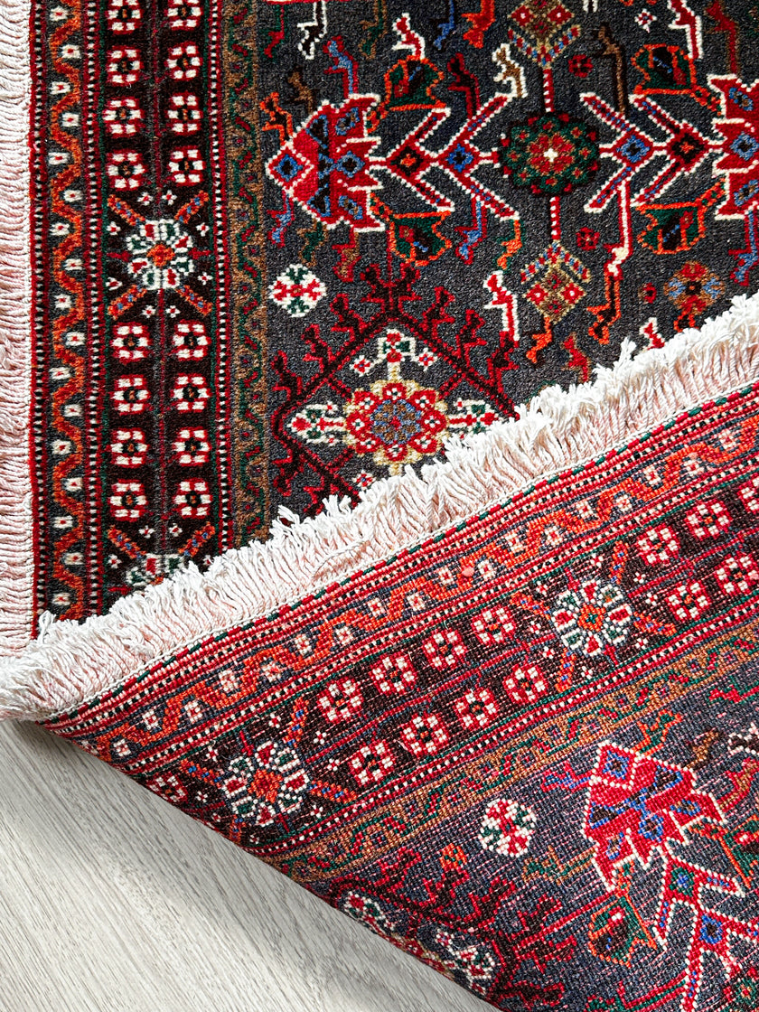Schiraz Teppich ca. 200 × 150 cm – rot/grau & ausdrucksstark