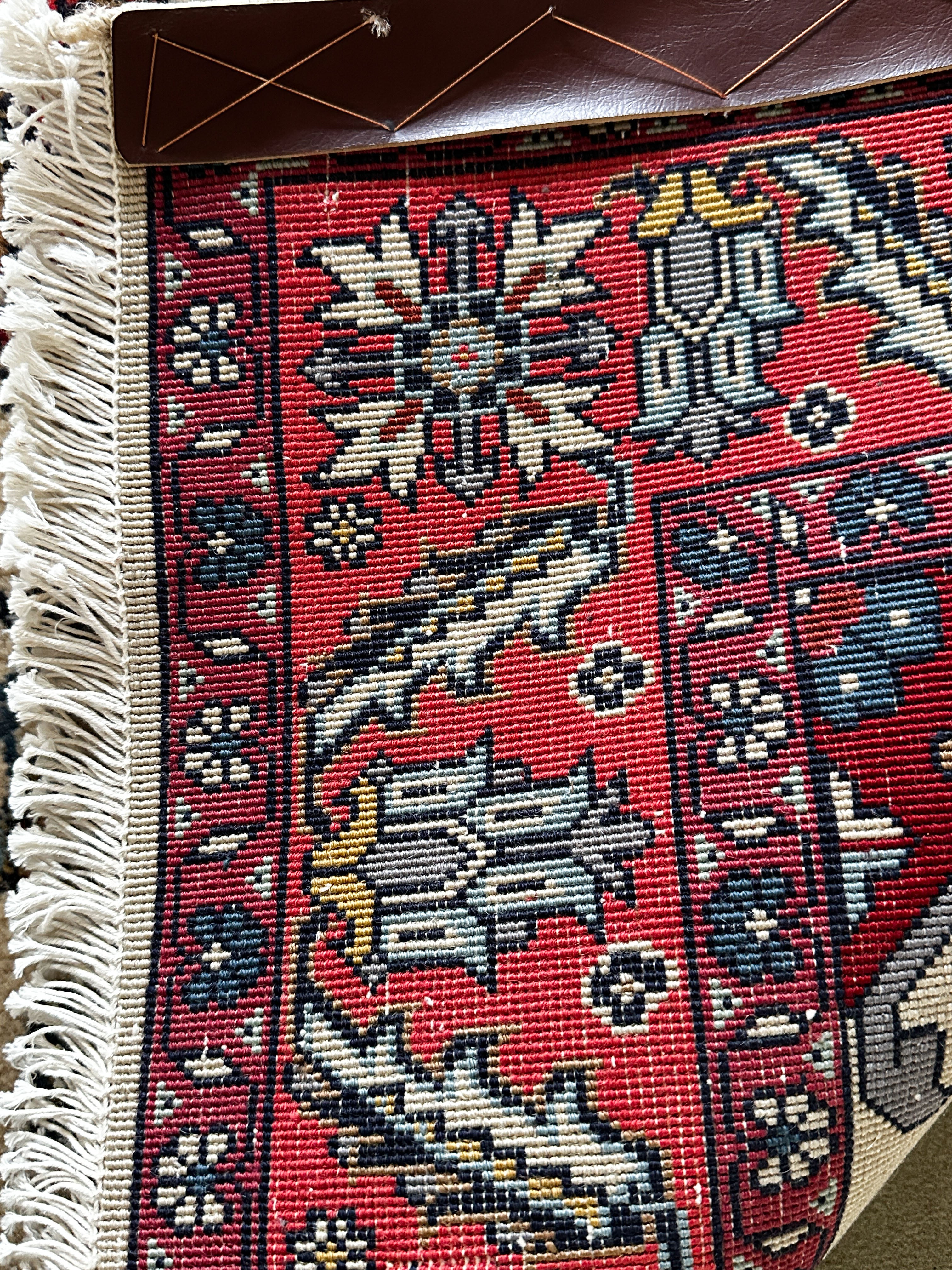 Täbriz Teppich ca. 150 × 100 cm – rot/creme & klassisch