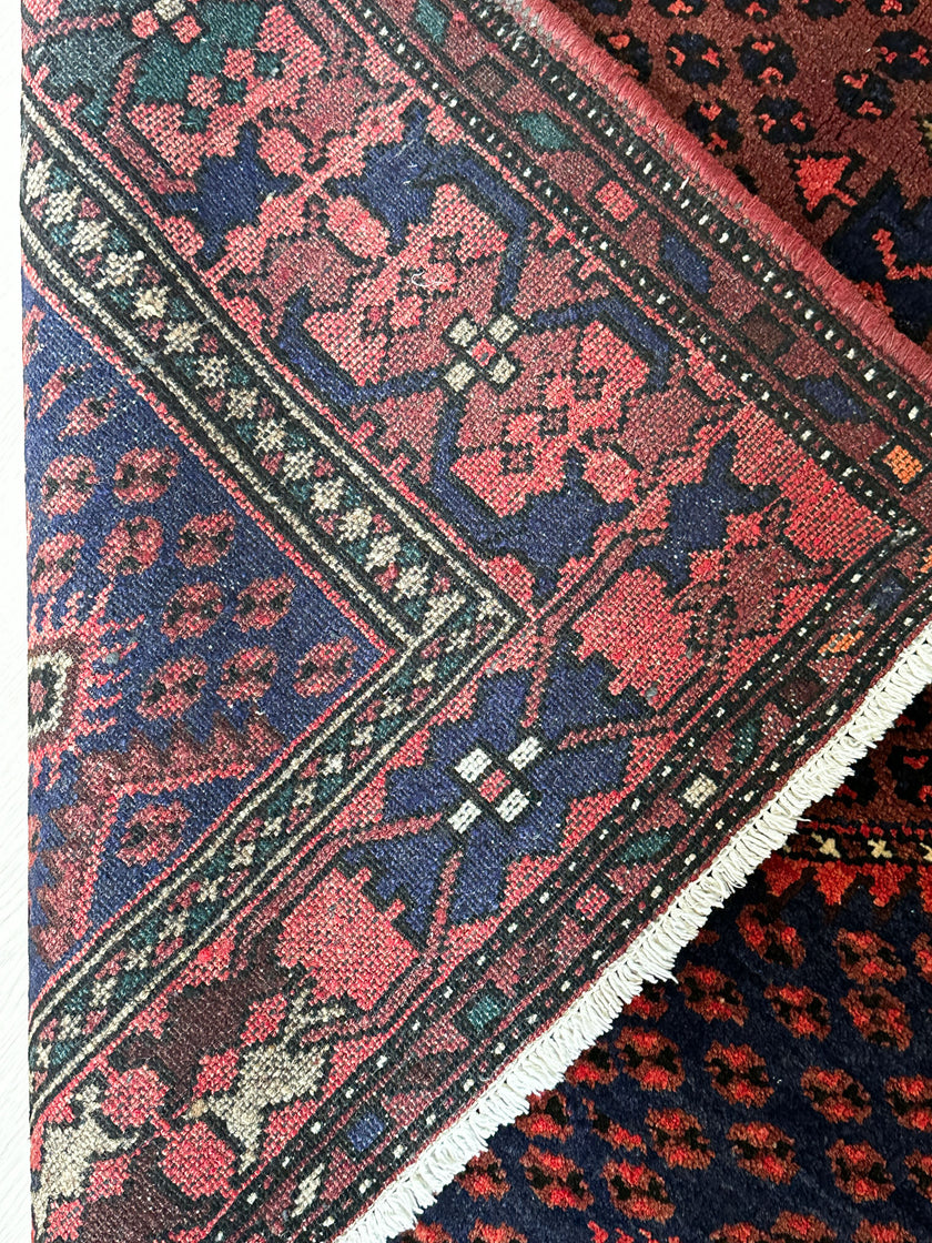 Tuserkan Teppich ca. 243 × 132 cm – dunkelblau & rot