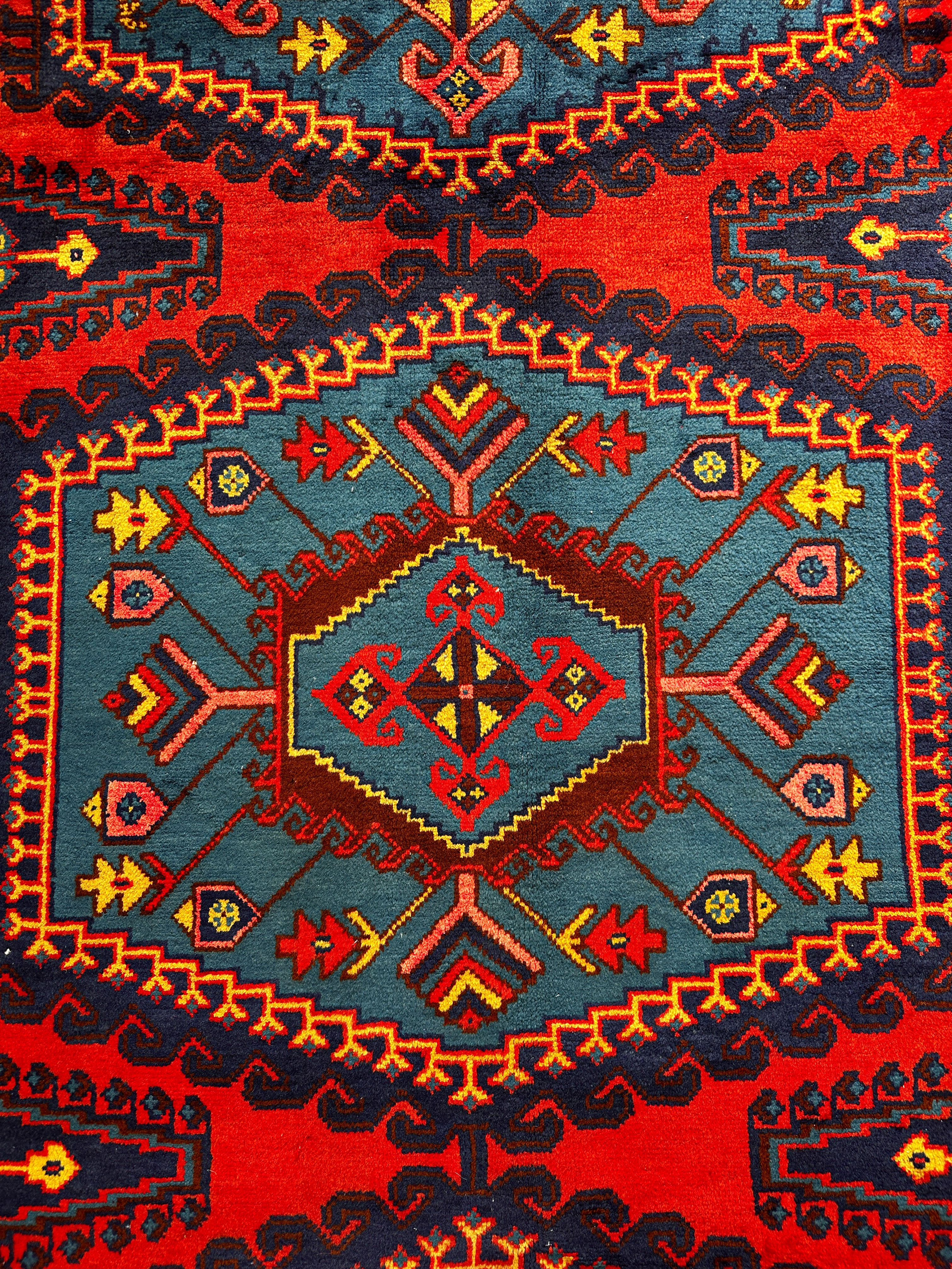 Wiss Teppich ca. 300 × 200 cm – rot/grau & geometrisch