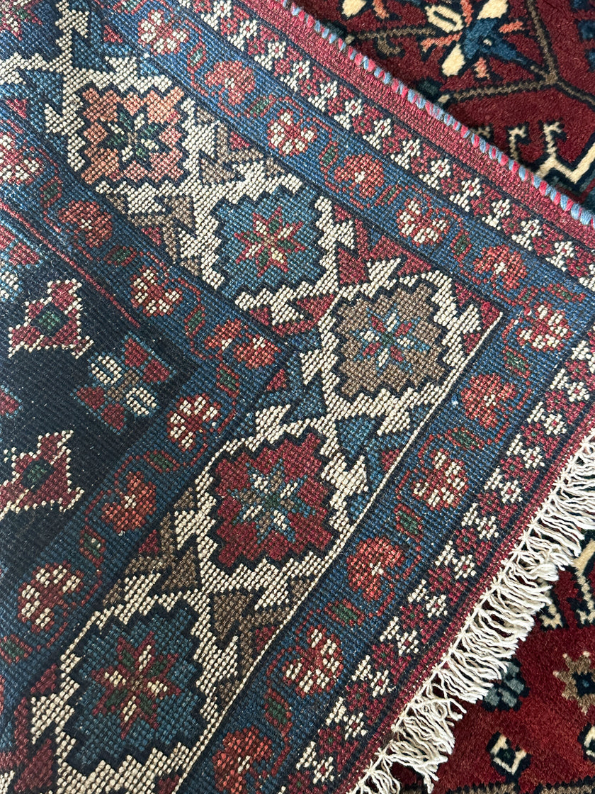 Yalameh Teppich ca. 150 × 100 cm – rot/blau/creme & geometrisch gemustert