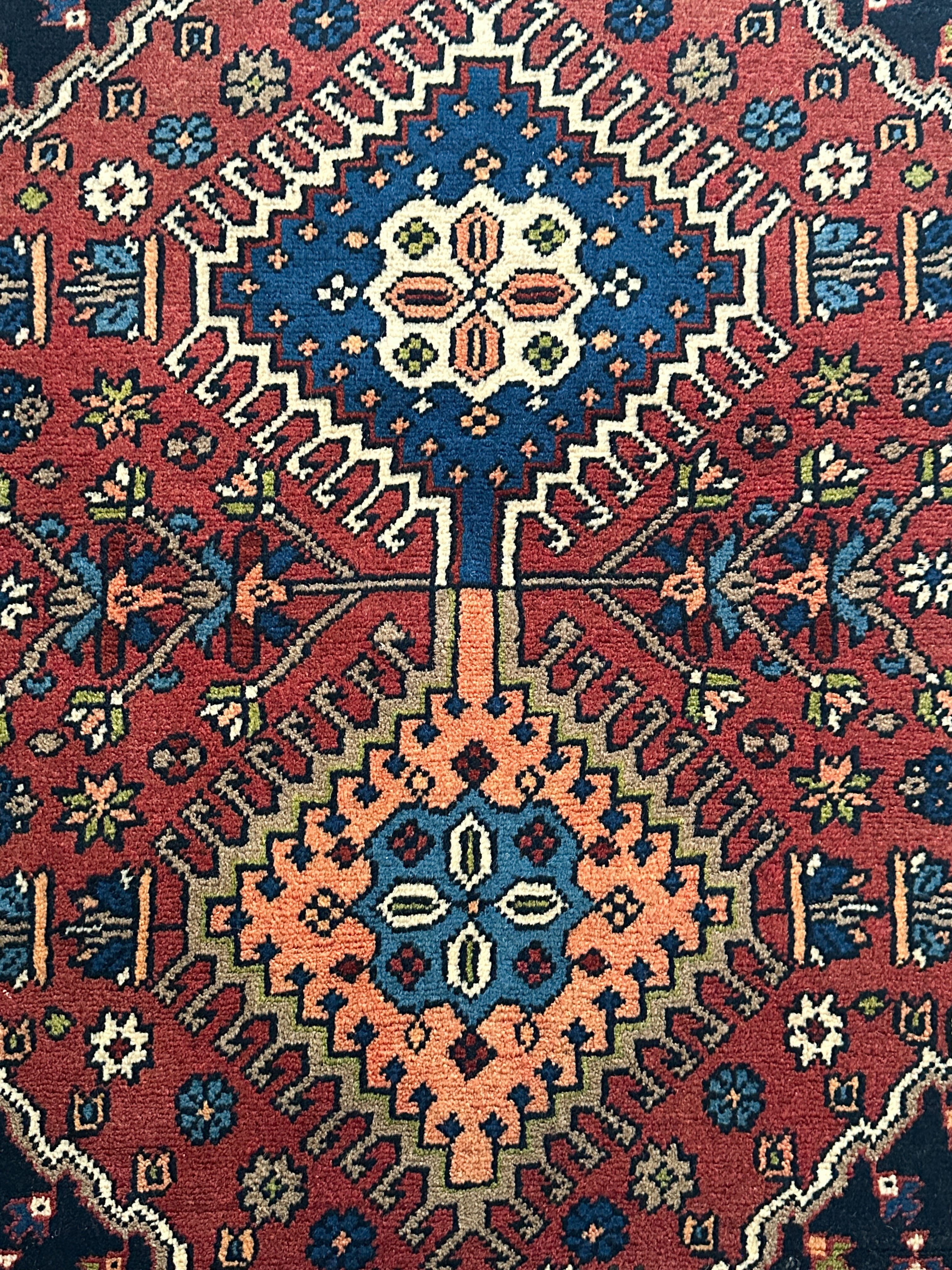 Yalameh Teppich ca. 150 × 100 cm – rot/blau/creme & geometrisch