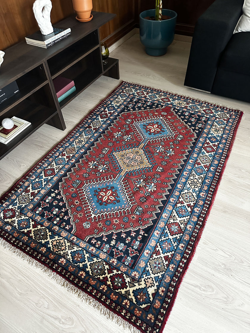 Yalameh Teppich ca. 150 × 100 cm – rot/blau/creme & geometrisch gemustert