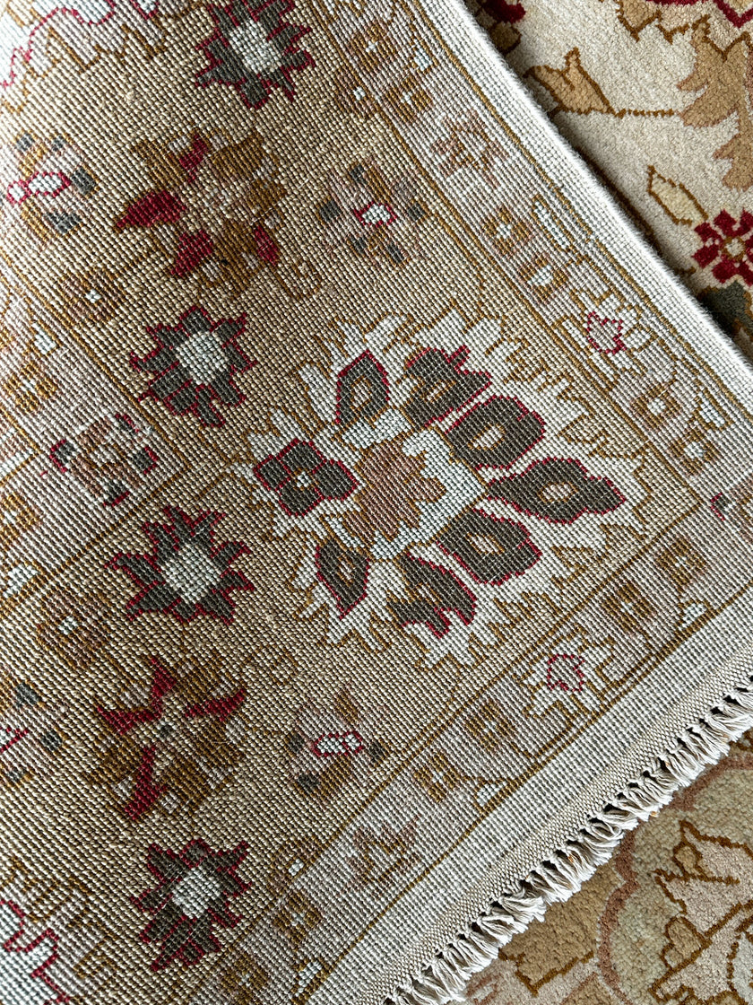 I. Ziegler Teppich ca. 245 × 171 cm – beige & floral gemustert