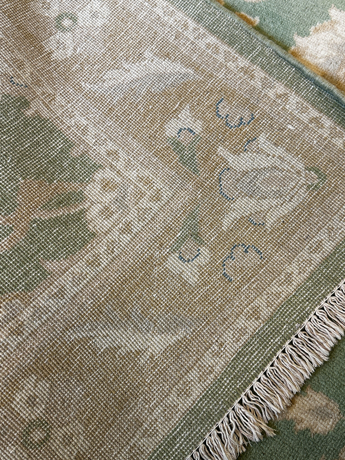 Ziegler Teppich ca. 255 × 162 cm – grün & beige